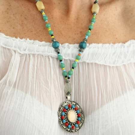 Collier Ethnique Pierres Et Métal Argenté Amalia