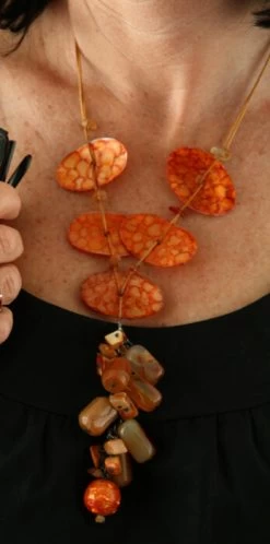 Collier En Résine Avec Pierres Anneline